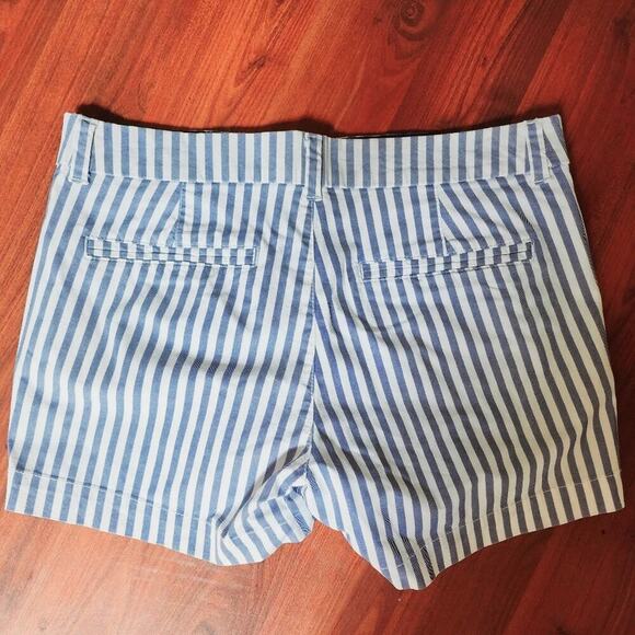 OLD NAVY BLUE STRIPE SHORTS SIZE 6 - Picture 2 of 5
